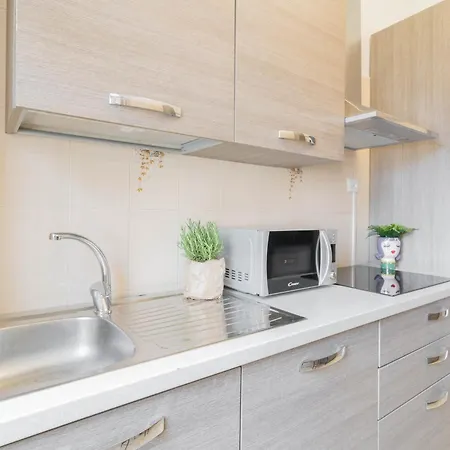 Mokapartment - Cozy & Metro Apartman Róma